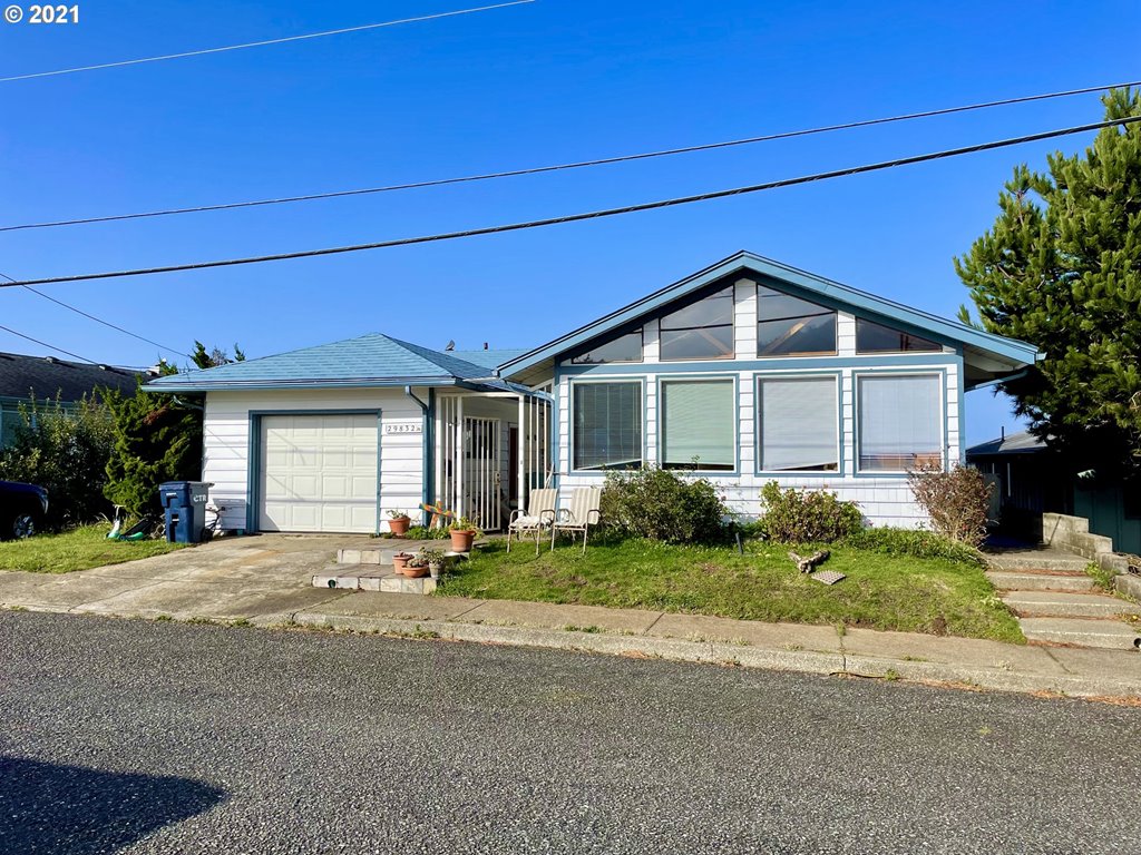29832 MARY ST Gold Beach, Brookings Home Listings - Pacific Coastal Real Estate