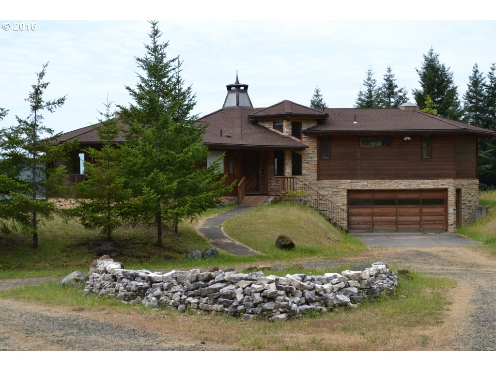 95855 QUAIL MOUNTAIN RD Gold Beach, Brookings Home Listings - Pacific Coastal Real Estate